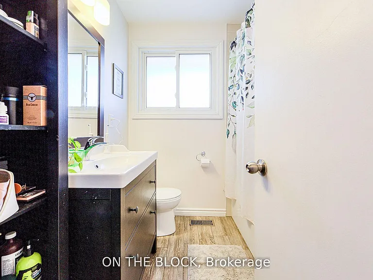 151 Nugent Dr #UPPER — Photo 13
