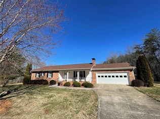 1076 Flippin Ln, King, NC 27021