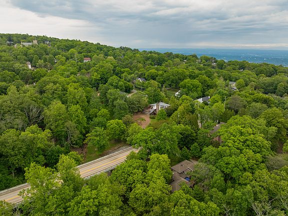 2nd image of 508 Scenic Hwy