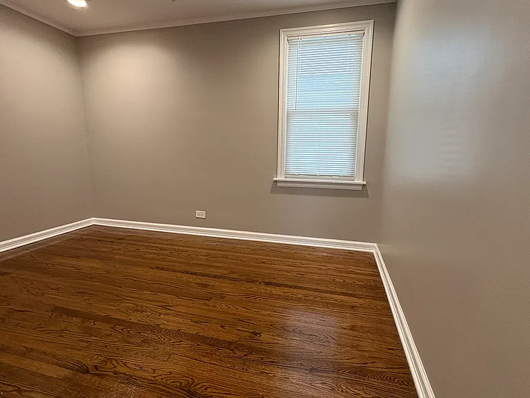 6717 N Oxford Ave #2 — Photo 7