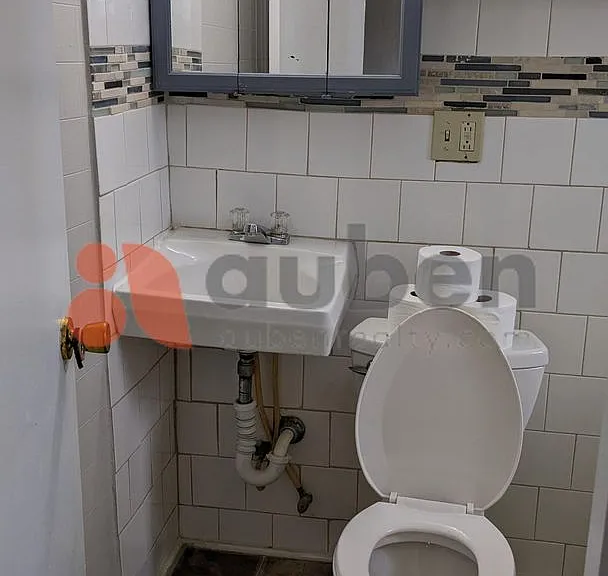 566 Julian Rd — Photo 6