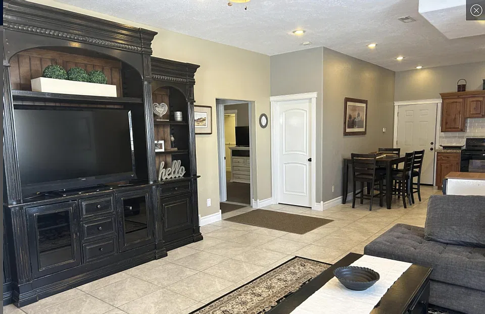 2 bed, 1200 sqft, $1,400 — Photo 4