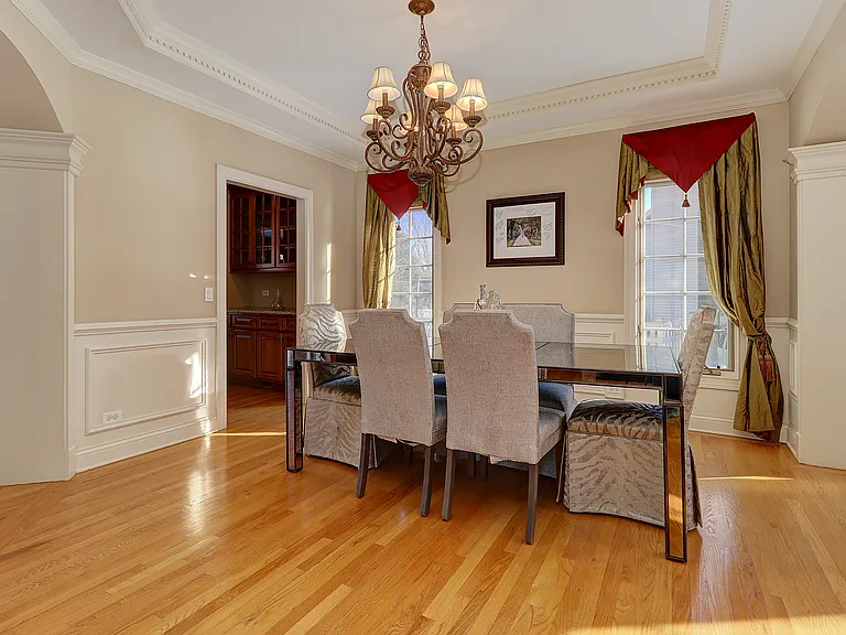 26025 Whispering Woods Cir — Photo 6
