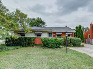 23060 Farmington Rd, Farmington, MI 48336