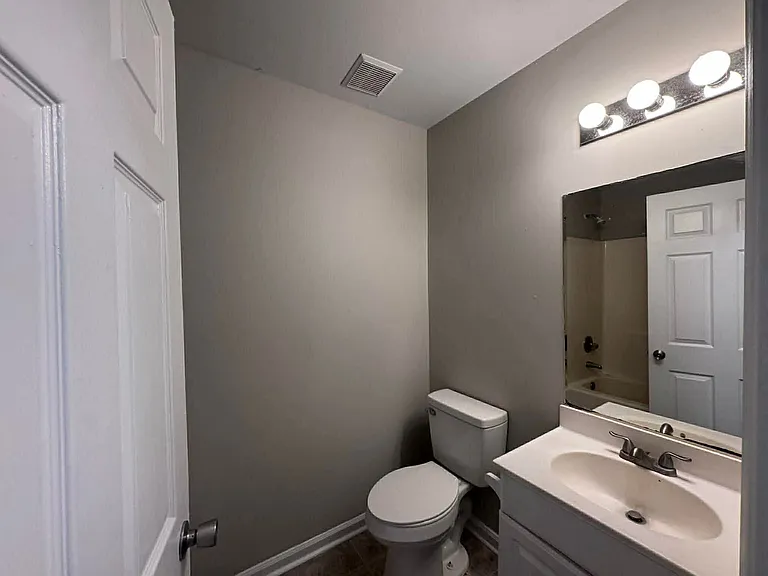 224 Pond Ave — Photo 7