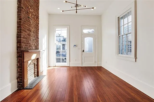 2 bed, 2.0 bath, 1110 sqft, $2,250 — Photo 2