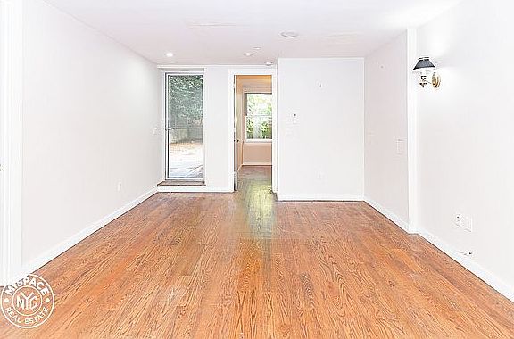 5th image of 276 Jefferson St #5F