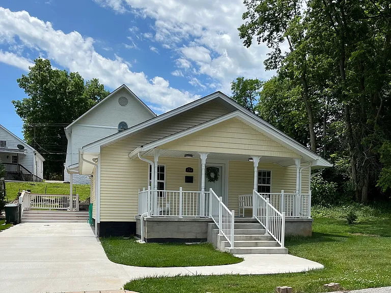 154 Depot St — Photo 10