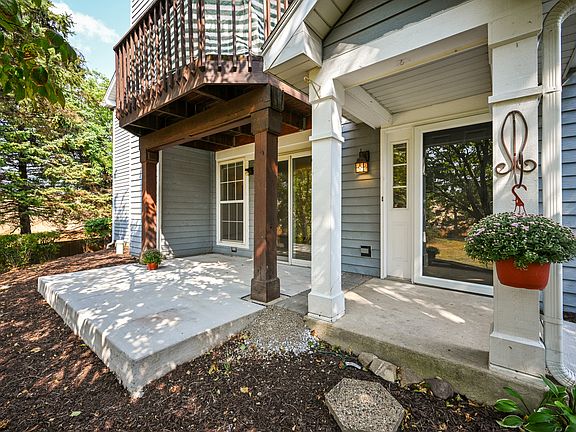 3rd image of 1151 Bristol Ct