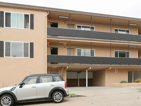 3rd image of 3535 Ellsworth St #1