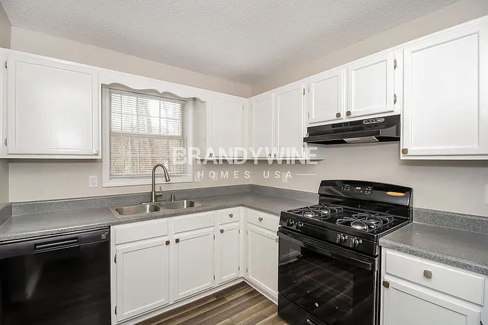 230 Brookside Dr — Photo 9