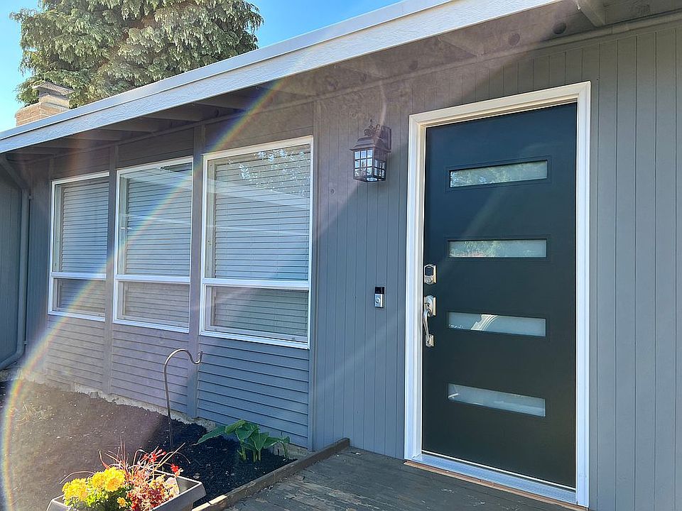 2nd image of 1616 153rd St SW