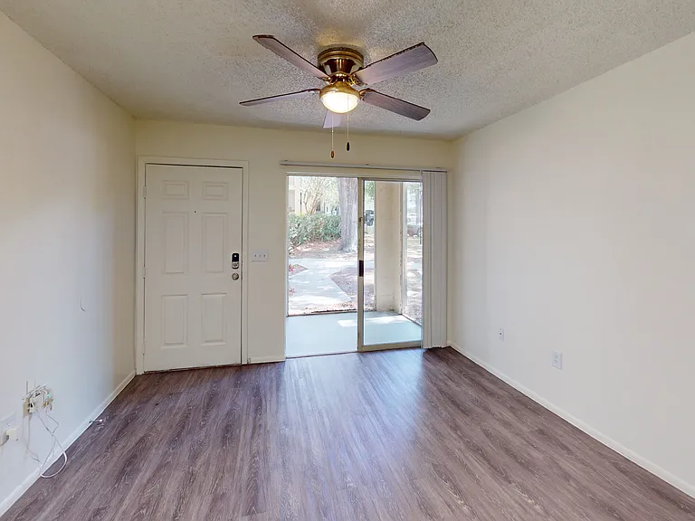 Lakewood Place — Photo 45