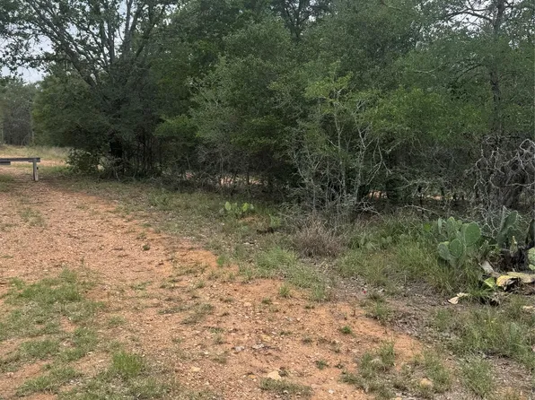 108 Howi Ln, Bastrop, TX 78602
