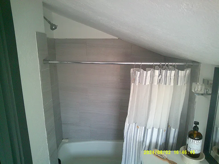 131 Beach Dr — Photo 18