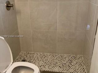 2450 Lincoln St APT 5, Hollywood, FL 33020