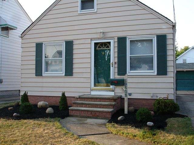 1st image of 19505 Muskoka Ave