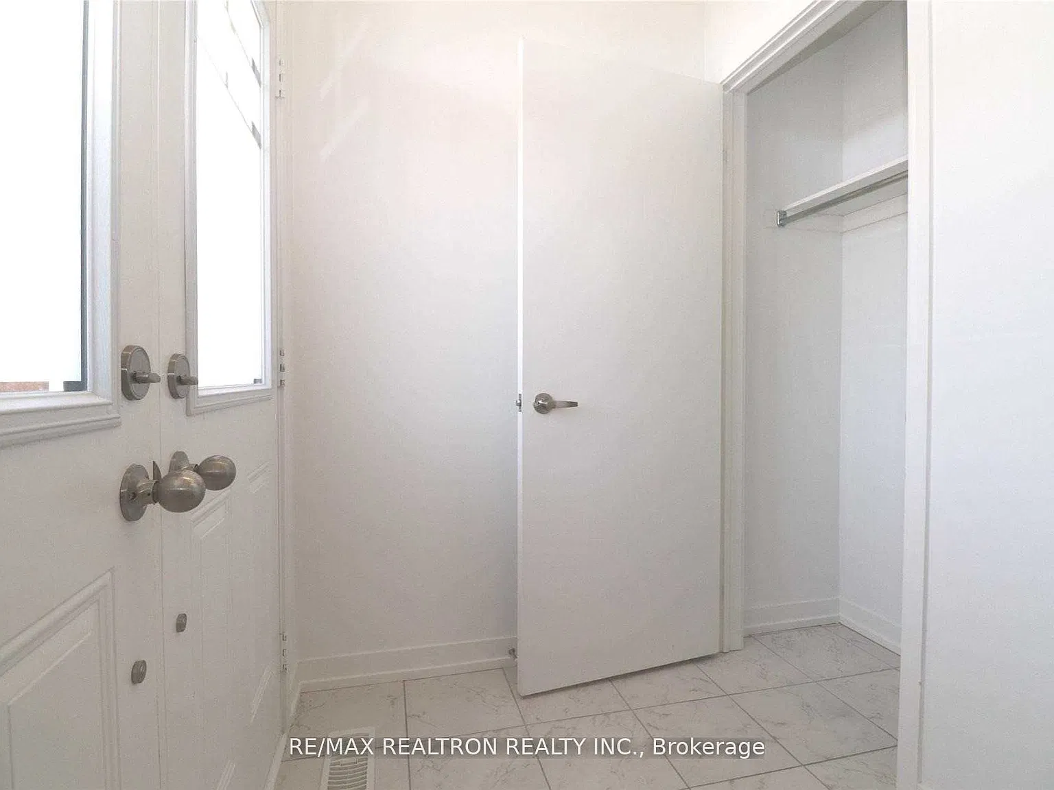 3 bed, $3,100 — Photo 4