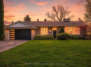 23 Ravensbourne Cres, Toronto, ON M9A2A9