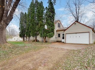 4106 Scheuneman Rd, Gem Lake, MN 55110