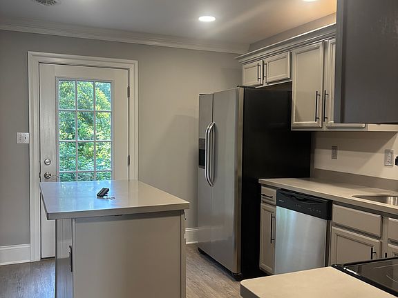 3rd image of 88 Yocum Dr