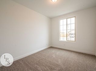 352 N Millard Ave, Fresno, CA 93727