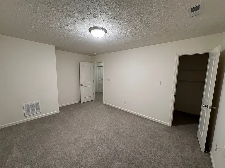 1710 Foudray Cir S — Photo 9