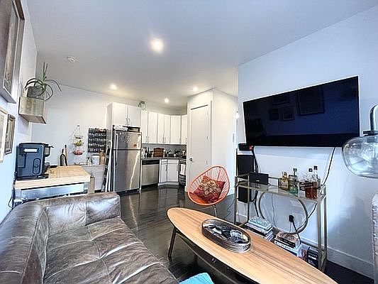 1st image of 621 Nostrand Ave #3R