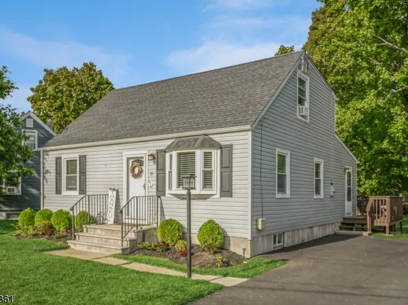 35 Gregory Dr, Roxbury Twp., NJ 07847