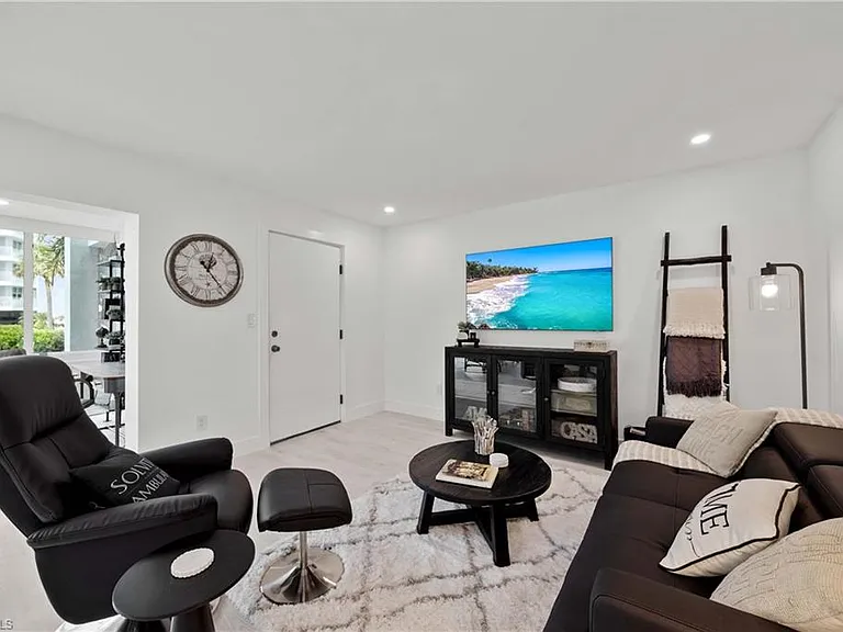 2100 Gulf Shore Blvd N #101 — Photo 12