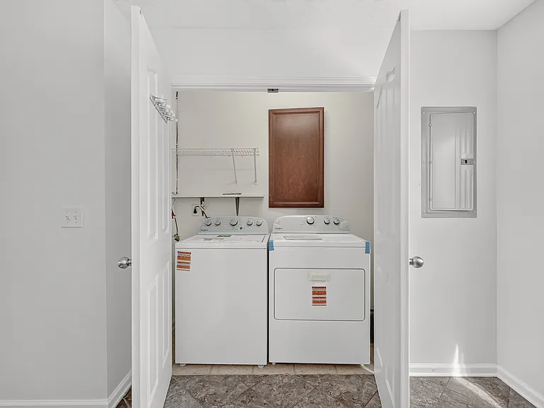 407 Arapaho Dr — Photo 18