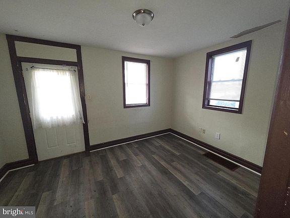 3rd image of 319/321/323 W North St