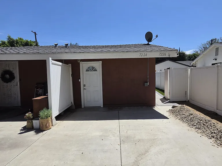 7224 Maynard Ave — Photo 10