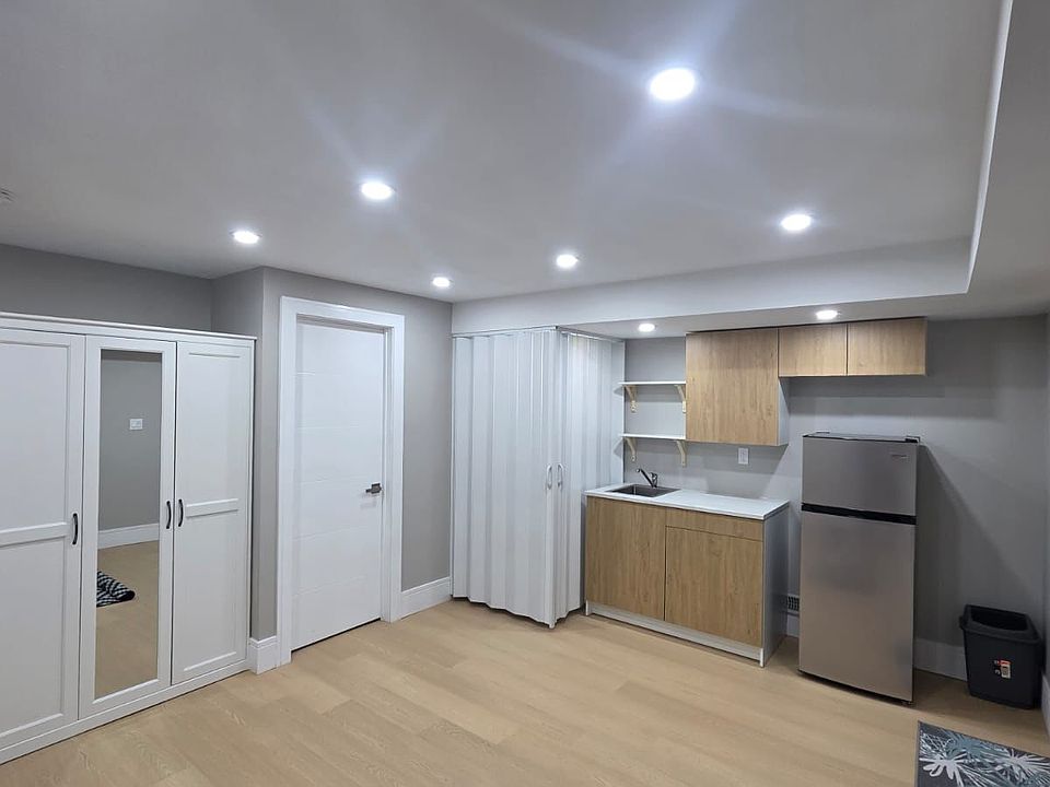 1st image of 60 Arkell Rd #1539872