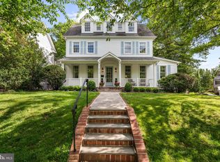 3916 Blackthorn St, Chevy Chase, MD 20815
