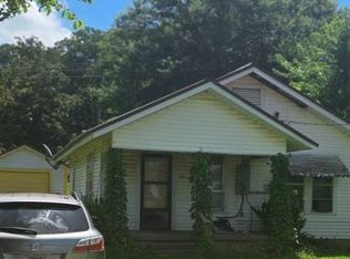 813 N Spruce St, Paris, AR 72855