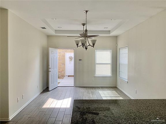 3rd image of 3900 Hawthorne Ave