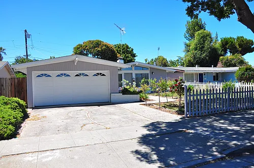 1218 Sandia Ave Photo 1