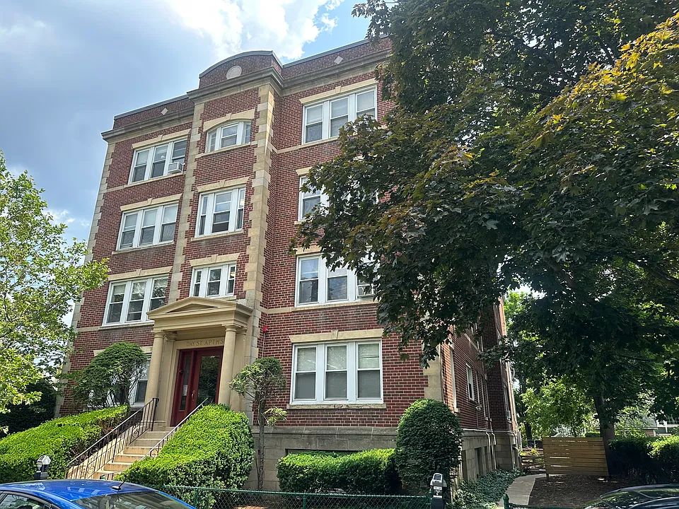 38 Day St Apartments