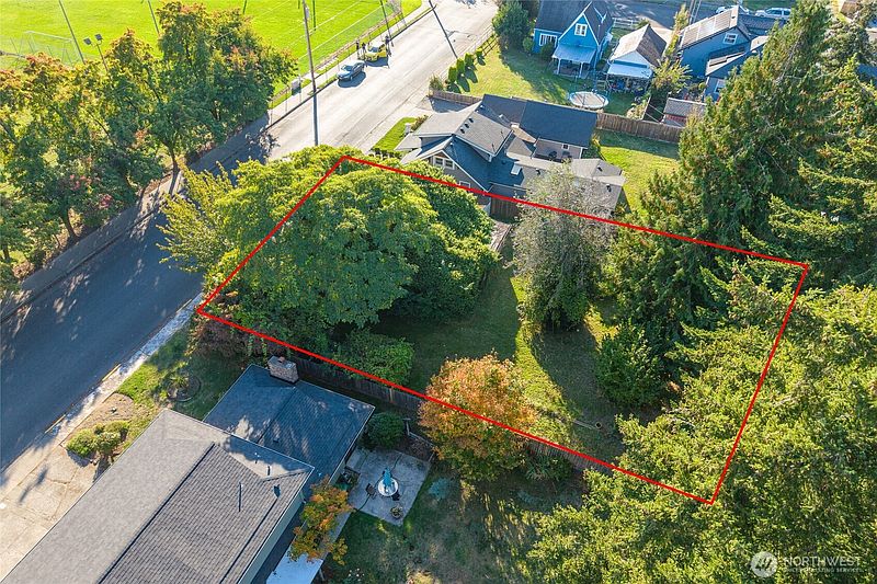 2nd image of 615 5th Avenue SW