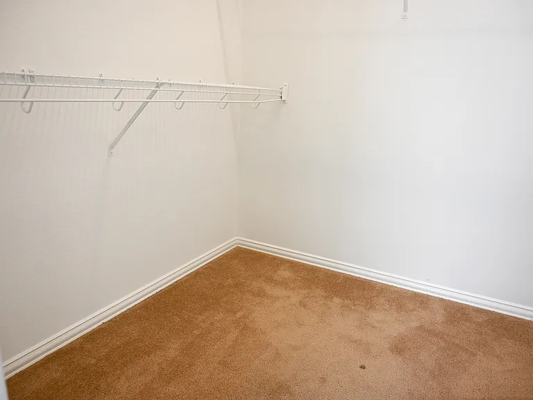 2204 Rockport Dr — Photo 22