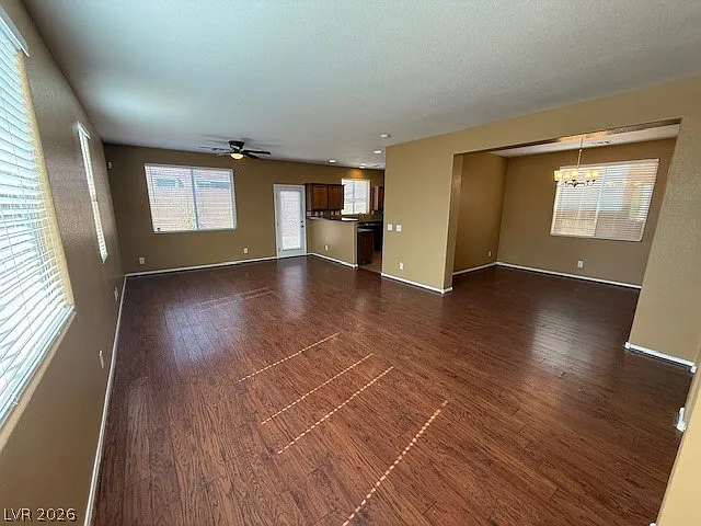 4 bed, 3.5 bath, 2268 sqft, $2,300 — Photo 2