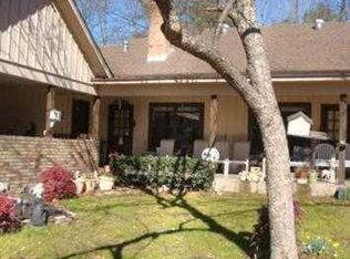 102 Woodbriar Way, Wake Village, TX 75501