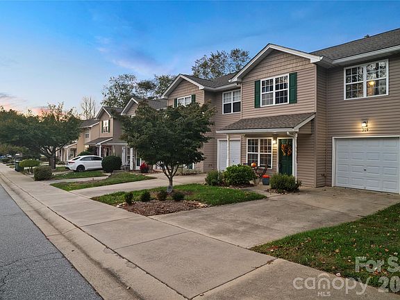 2nd image of 309 Wiltshire Cir
