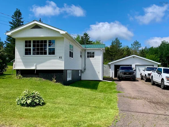 82 Wolsley St, Springhill, NS B0M 1X0