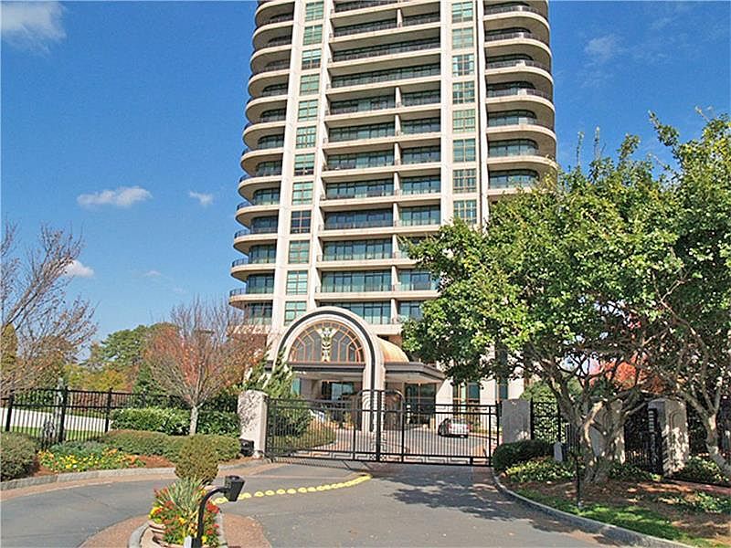 1st image of 750 Park Ave NE APT 21S
