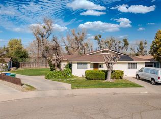 1461 R St, Firebaugh, CA 93622