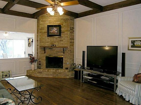 2nd image of 502 Willow Creek Ct