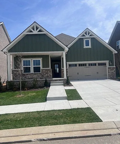 730 Omaha Dr — Photo 1