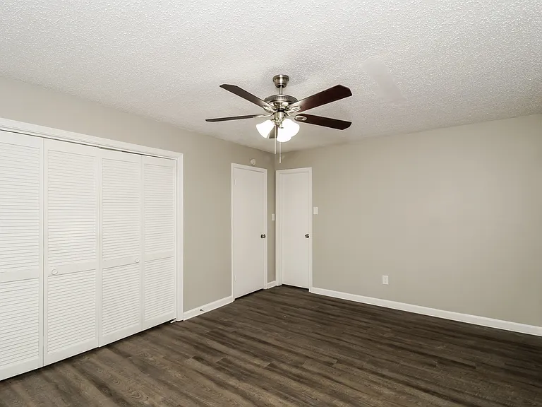 21 Bedford Ct — Photo 9